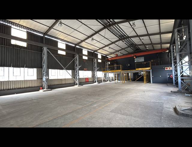1,129M² WAREHOUSE TO LET IN SEBENZA